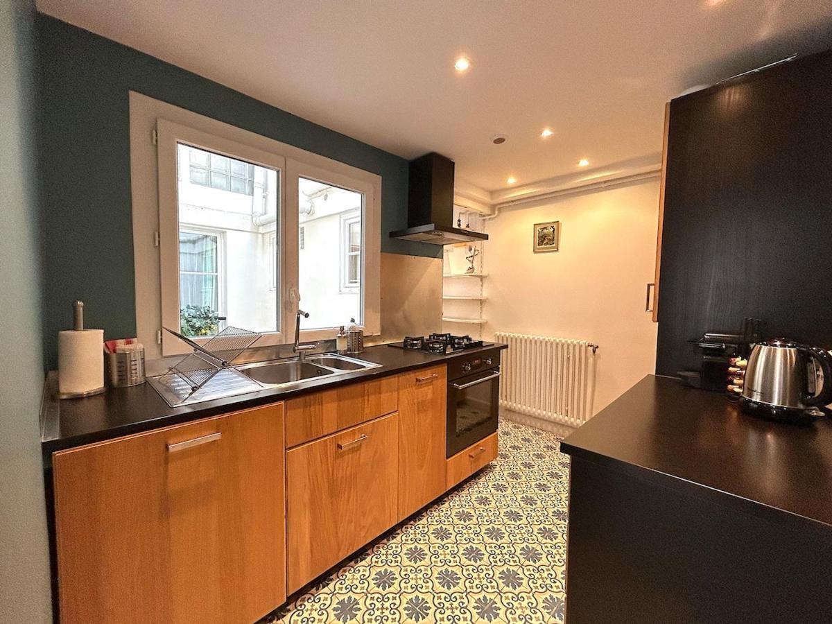 Outstanding And Sunbathed 3 Br Parijs
