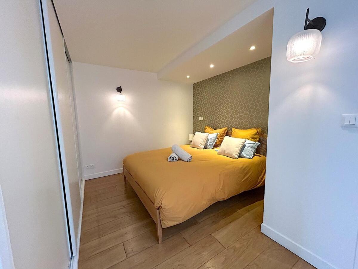 Outstanding And Sunbathed 3 Br Appartement